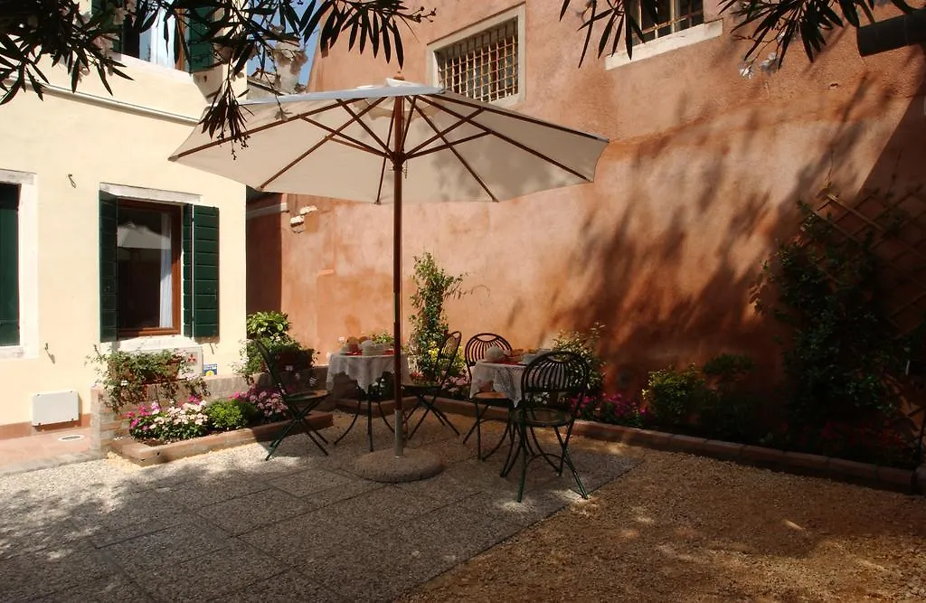 ***  Casa Mimma Bed & Breakfast Venice Italy